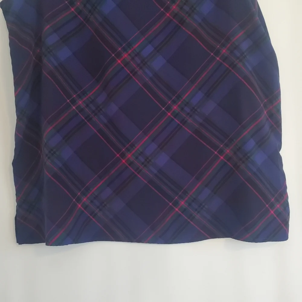 TALBOTS Size M Tartan navy plaid sleeveless, detail ruffle neck Holiday tank top - Picture 4 of 8